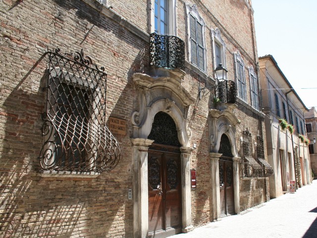 Palazzo Gabuzzi Fedeli Luzi